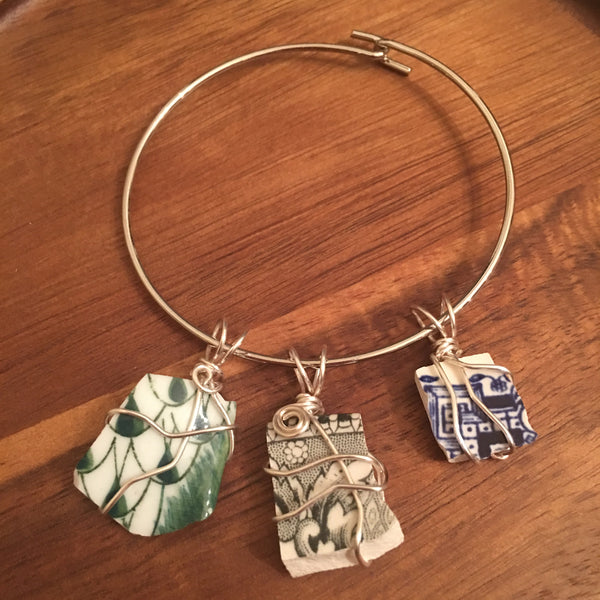 Tiny Pieces Charm & Bracelet