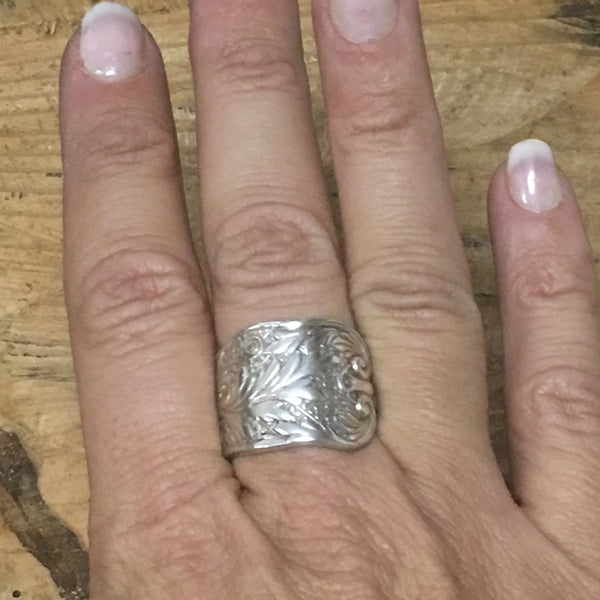 Vintage Leaf and Swirl Motif Sterling band ring